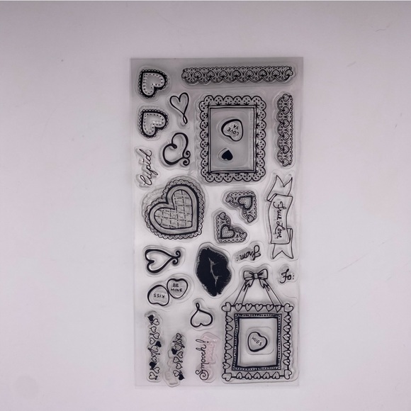 Fiskars « Be Mine » Stamp Set - Picture 2 of 3